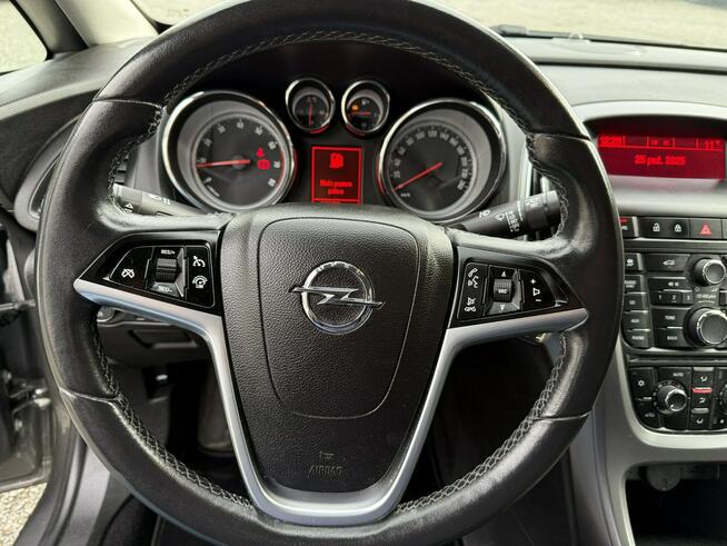 Opel Astra Salon Polska. Fabryczna instalacja Gazowa