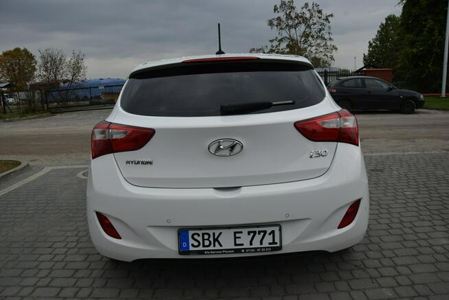 Hyundai i30 1.4B 2015r/ Navi/ Kamera/ 121 Tys Km/ Sprowadzony/ Opłacony