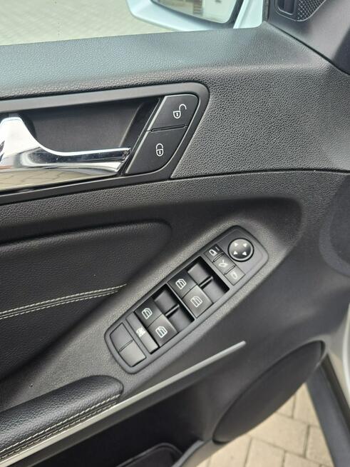 Mercedes ML 320 3,0cdi Automat,Alcantara,Navi,Podg.Fot.Klimatr 2 str.Xenony