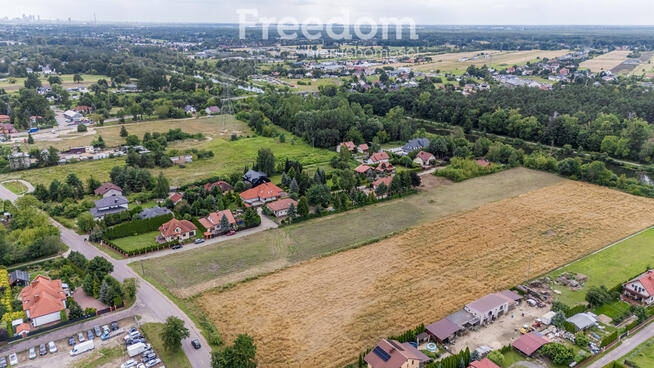 Kwadratowa budowlana nad rzeką