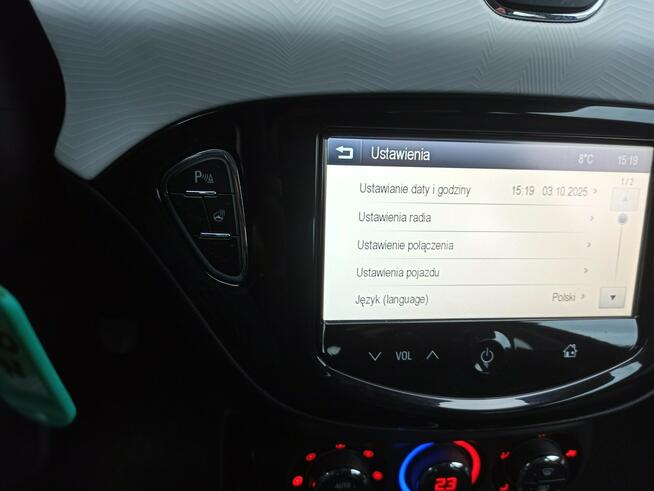 Opel Adam klimatronik, parktronik, podgrzewana kierownica, podgrzewane fotele