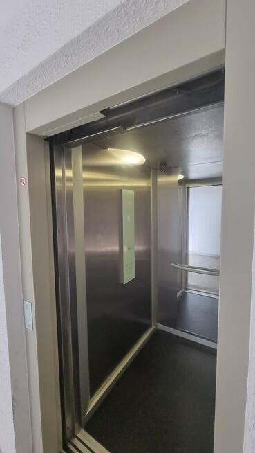 Mieszkanie po kapitalnym remoncie, balkon.