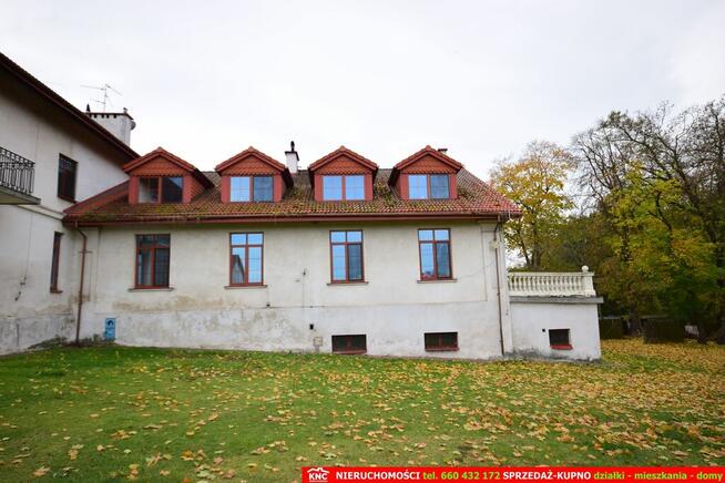 Zabytkowy Zespół Dworsko-Parkowy (XIXw. 1880 r)