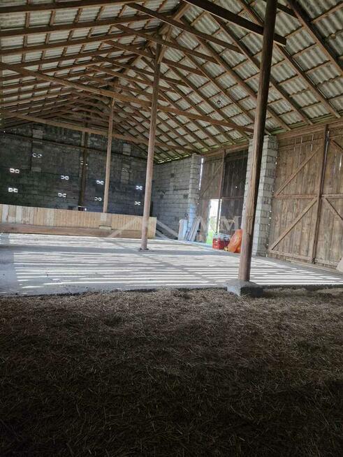 Działka budowlana z budynkiem gospodarczym