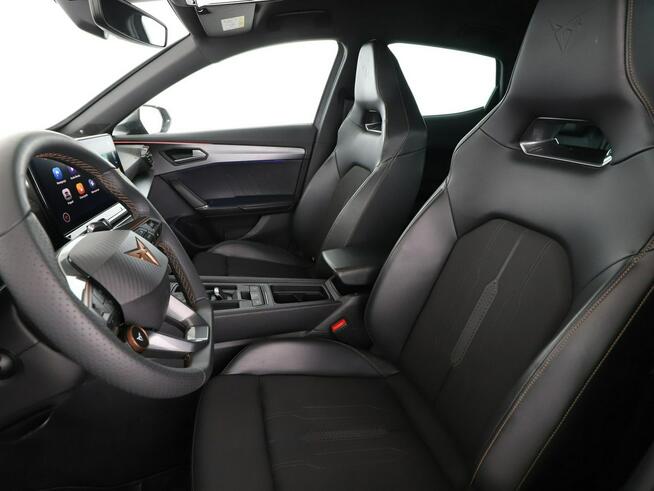 Cupra Formentor 4x4 DSG półskóra el. fotele z pamięcią navi kamera grzane fotele