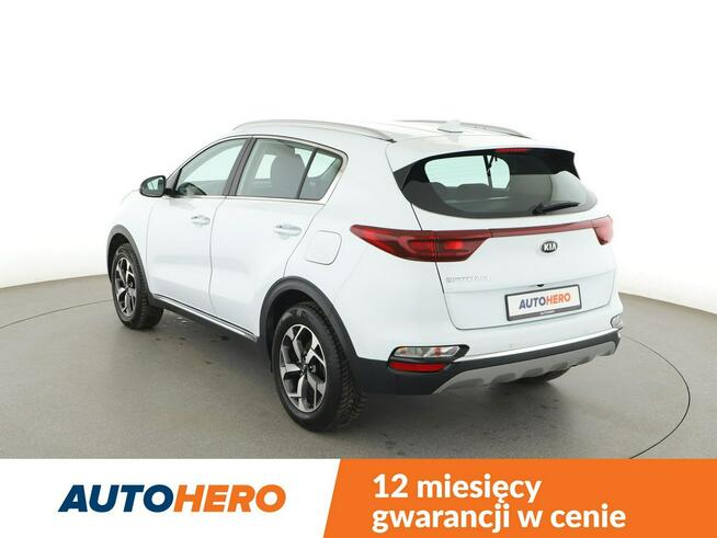 Kia Sportage navi klima auto grzane fotele i kierownica kamera i czujniki parkowani