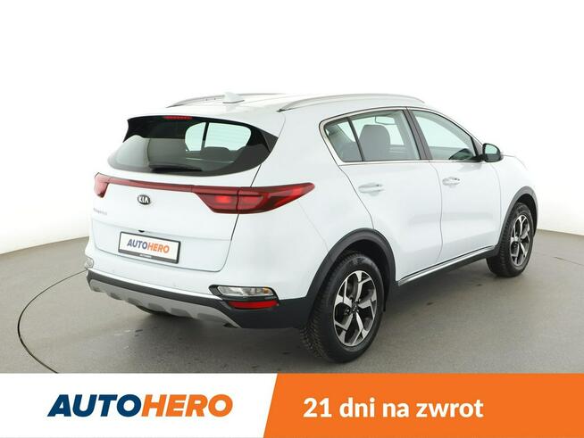 Kia Sportage navi klima auto grzane fotele i kierownica kamera i czujniki parkowani