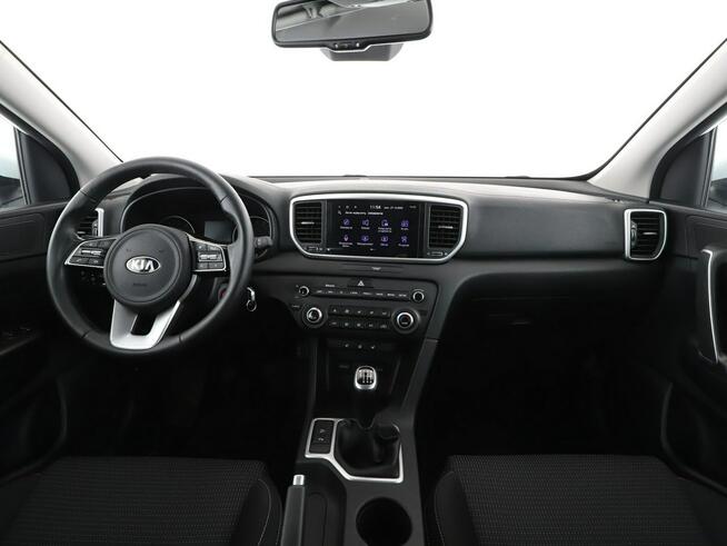 Kia Sportage navi klima auto grzane fotele i kierownica kamera i czujniki parkowani
