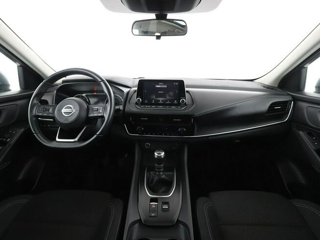 Nissan Qashqai mHEV panorama ACC klima-auto