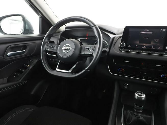 Nissan Qashqai mHEV panorama ACC klima-auto
