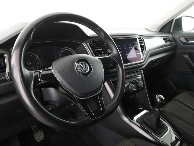 Volkswagen T-Roc navi klima auto grzane fotele czujniki parkowania