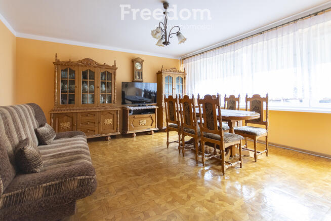 Mieszkanie na osiedlu Podzamcze, trzy pokoje