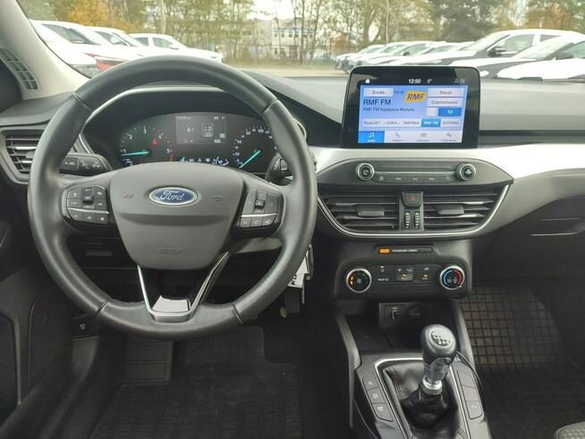 Ford Focus Salon Polska fv23