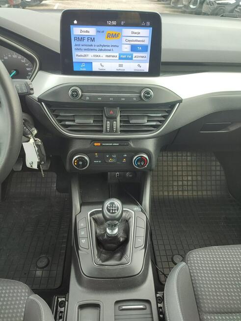 Ford Focus Salon Polska fv23