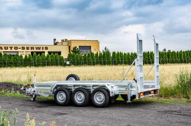 Przyczepa koparkowa do walca agregatu 3 osiowa 3500kg najazd