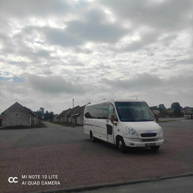 Przewozy pracownicze , przewóz osób, wynajem autobusów