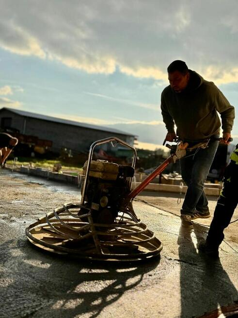 Zepsuła Ci się posadzka? Odnowimy ją profesjonalnie w całej