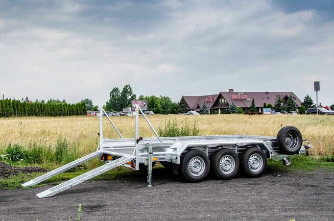 Przyczepa koparkowa do walca agregatu 3 osiowa 3500kg najazd