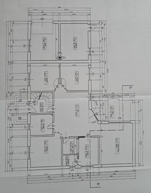 Nowy dom w zaciszu lasu