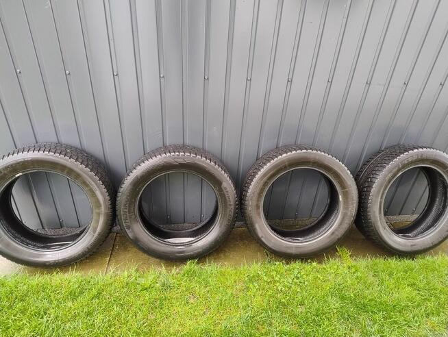 Opony zimowe 225/60/18.