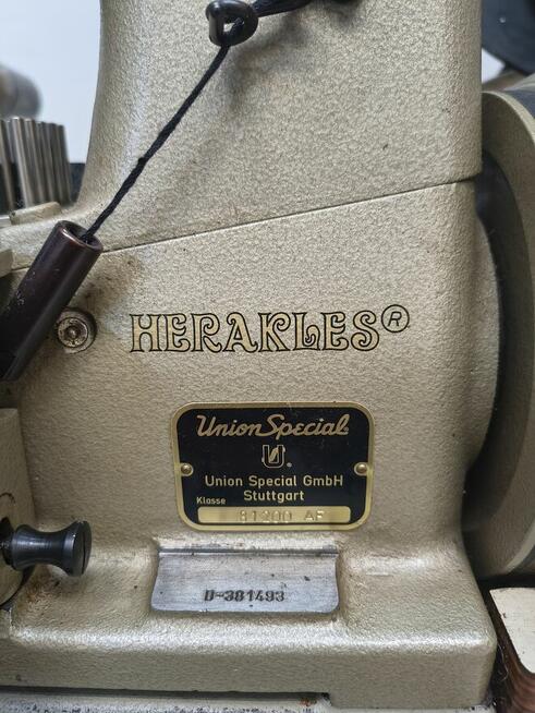 Owerlok Union Special Herakles 81200AF dywaniki samochodowe,