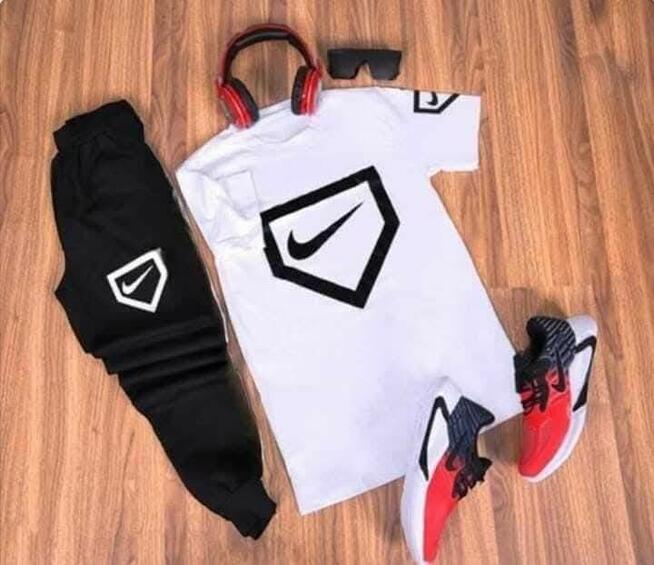 Komplet męski dresy +bluzka