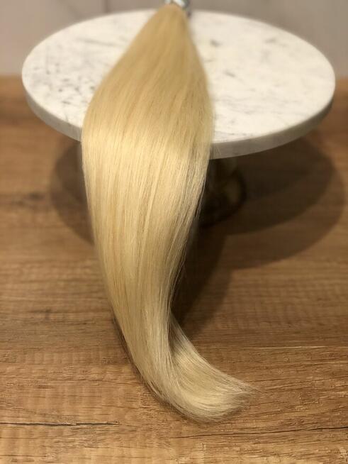 Keratynowe przedłużanie włosów