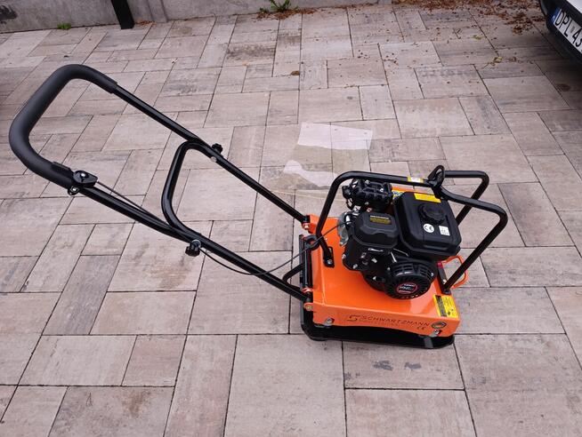 Wypożyczę łuparkę 8 ton, zagęszczarkę 90 kg i inne