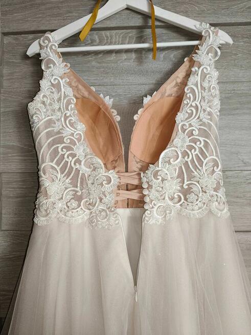 Suknia ślubna r. 36-38