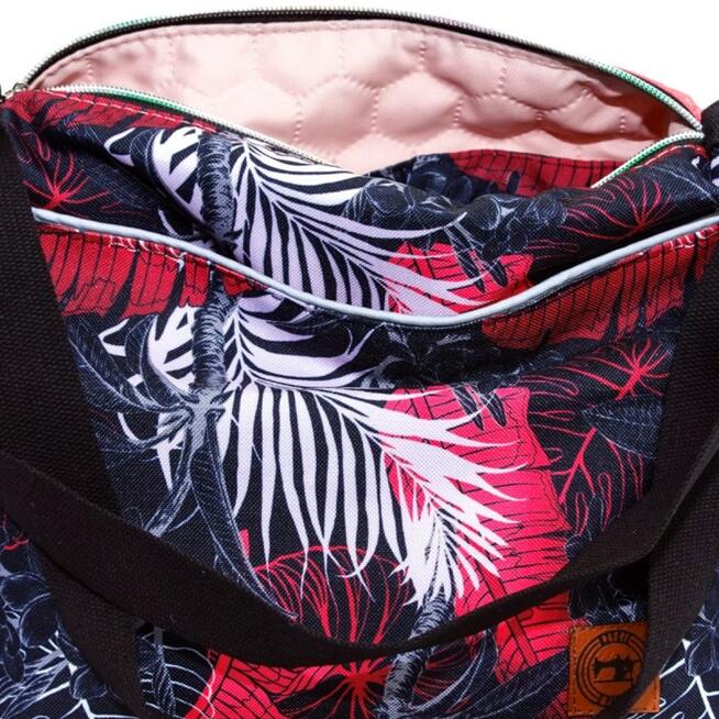 Torebka Na Ramię z Motywem Liści i Różową Ekoskórą – Handmade