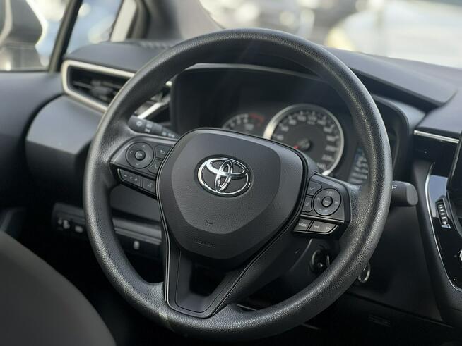 Toyota Corolla Salon Polska Poleasingowy I właściciel Serwis ASO VAT 23% Bezwypadkowy