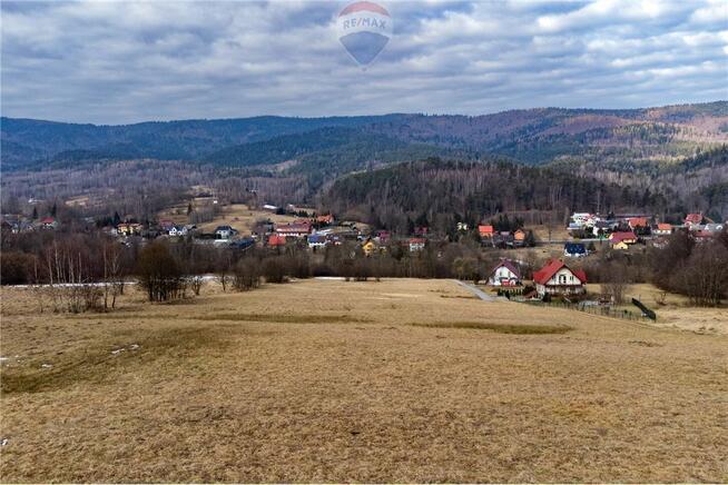 Duża działka 30 arów z 2 HA prywatnego lasu