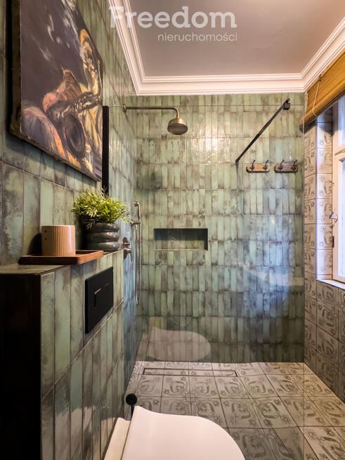 Połowa kamienicy po remoncie | Mazury Giżycko