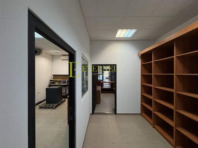 Przestronny lokal 83m² w pasażu handlowym