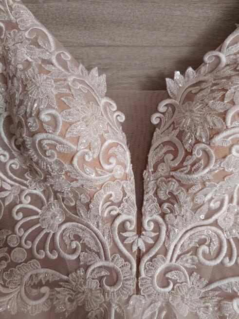 Suknia ślubna r. 36-38