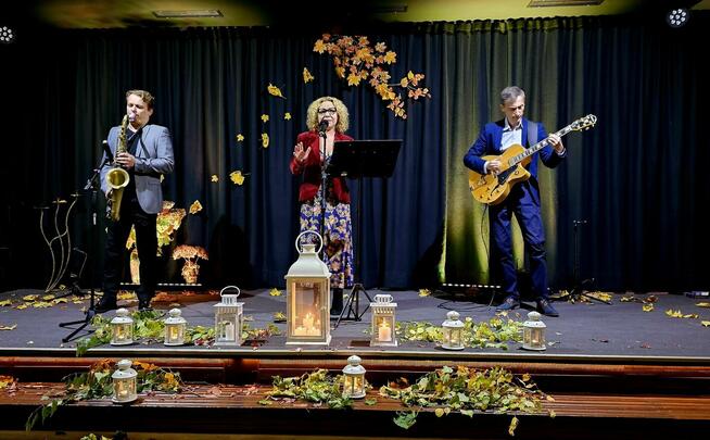 Gentle Jazz Trio – oprawa muzyczna wigilii firmowej - kolędy