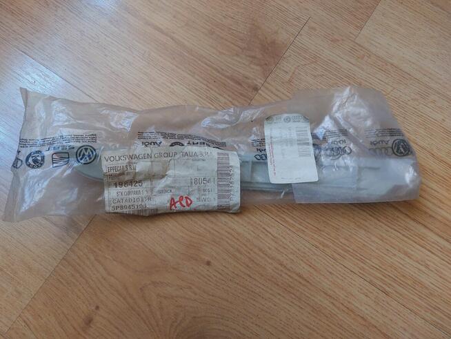 Odbłyśnik Odblask zderzaka tylnego OE Seat Altea XL 07-15 PR