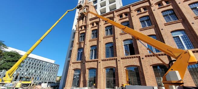 Podnośnik koszowy zwyżka wysięgnik podest wynajem usługi