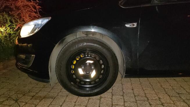 Felgi stalowe 16” z oponami zimowymi + czujniki OPEL ASTRA J