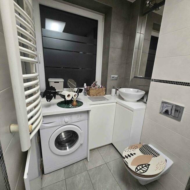 Zobacz, co kryje się za tą bramą – mieszkanie z ogródkiem w