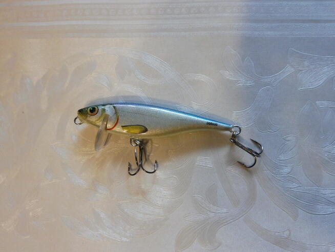 Wobler Dorado Courier 7cm 11g, tonący, kolor BW