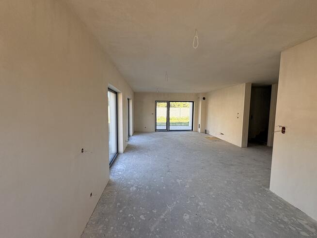 Nowoczesny dom w zabudowie bliźniaczej