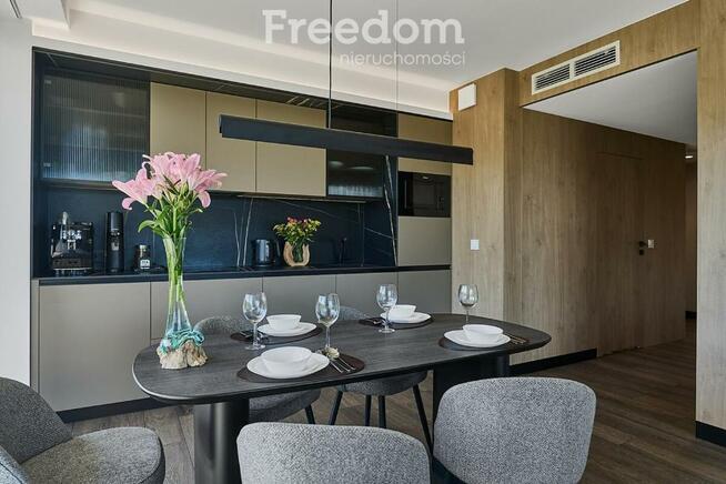 3 pok. piętro 4, duży narożny widokowy taras.