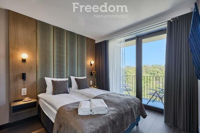 3 pok. piętro 4, duży narożny widokowy taras.