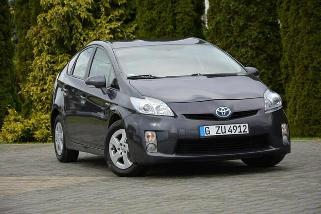 Toyota Prius 154 przebieg I-właściciel Klimatronic Head Up Keyless go z Niemiec