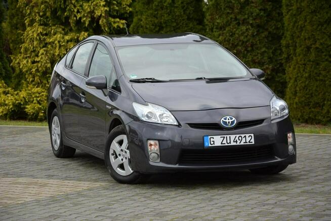 Toyota Prius 154 przebieg I-właściciel Klimatronic Head Up Keyless go z Niemiec