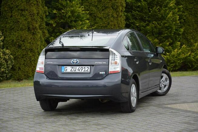Toyota Prius 154 przebieg I-właściciel Klimatronic Head Up Keyless go z Niemiec