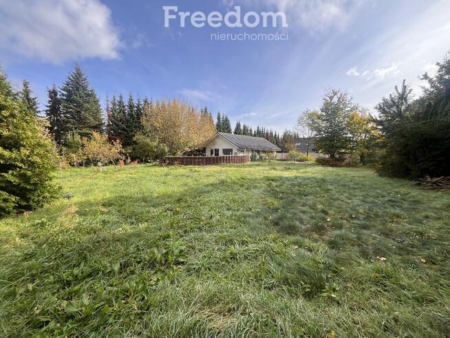 Działka z garażem i potencjałem na wymarzony dom