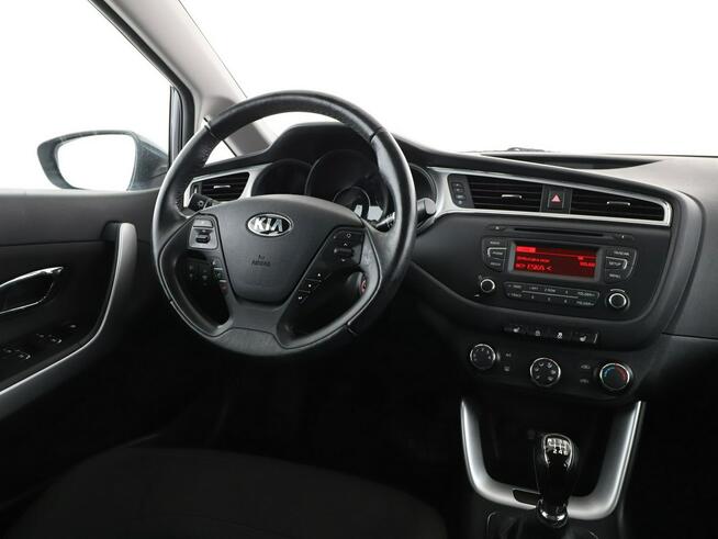 Kia Cee'd Klimatyzacja Podgrzewane fotele Czujniki parkowania El.szyby Bluetooth