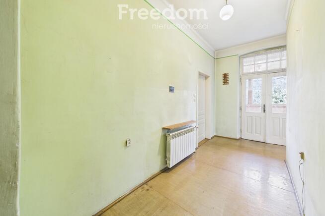 Dom z dwoma mieszkaniami